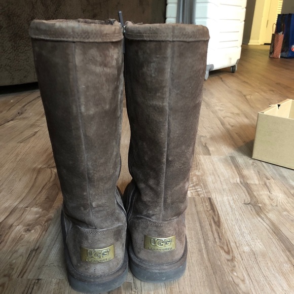 UGG Shoes - Brown UGG Boot Size 6